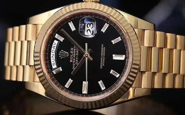 巧解割手之痛:勞力士表殼損傷的智慧應(yīng)對(duì)法(圖) 巧解割手之痛:勞力士表殼損傷的智慧應(yīng)對(duì)法(圖)