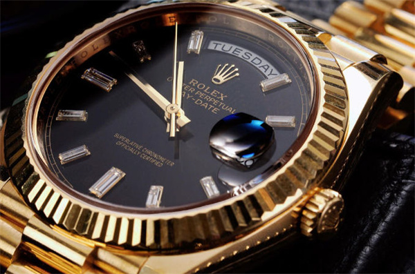 勞力士手表表帶出現(xiàn)劃痕(圖) 勞力士手表表帶出現(xiàn)劃痕(圖)