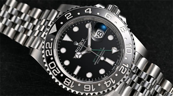 勞力士腕表表蒙有劃痕應該咋辦(圖) 勞力士腕表表蒙有劃痕應該咋辦(圖)